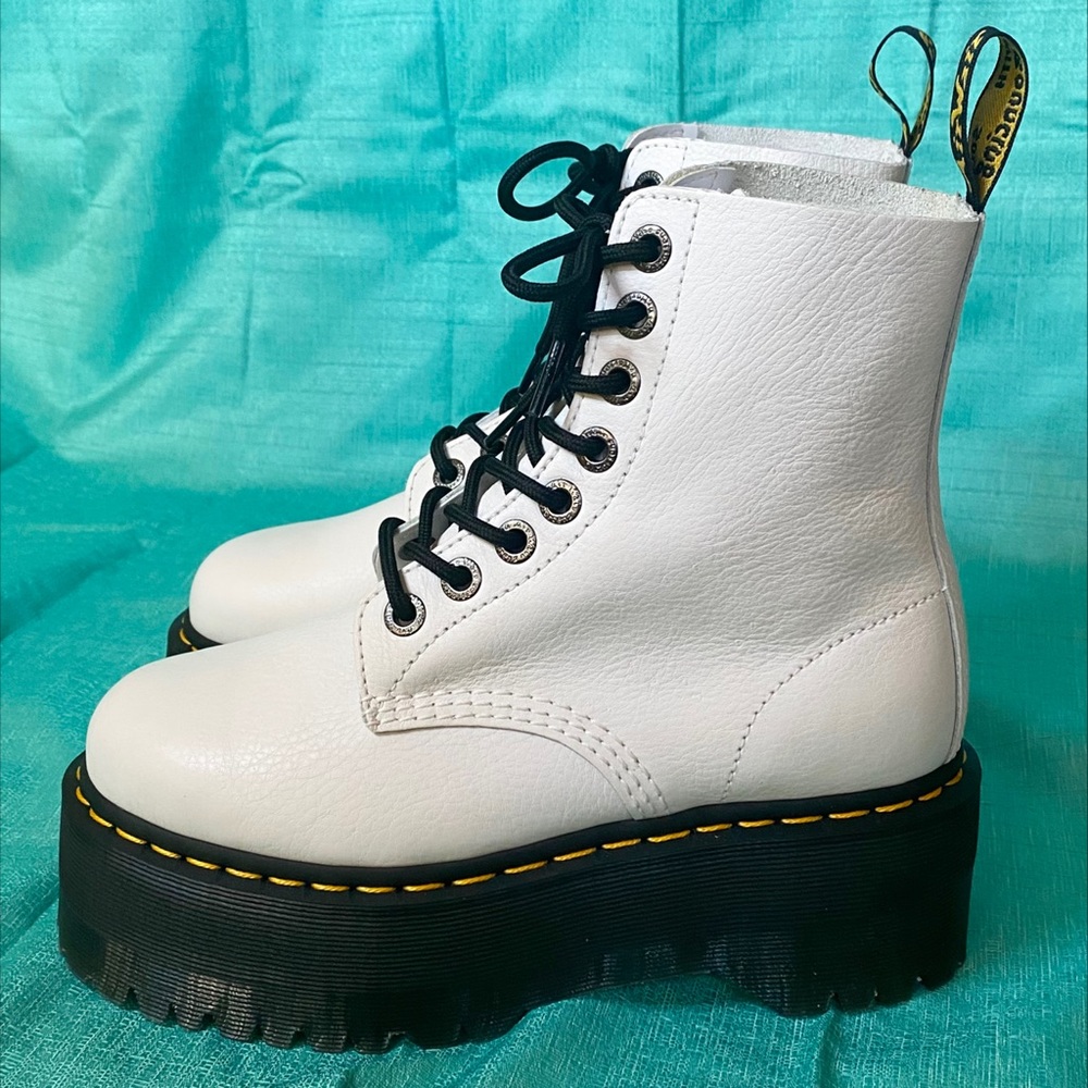 DR. MARTENS 1460 PASCAL MAX BOOTS (White Pisa Leather Platform Boots)